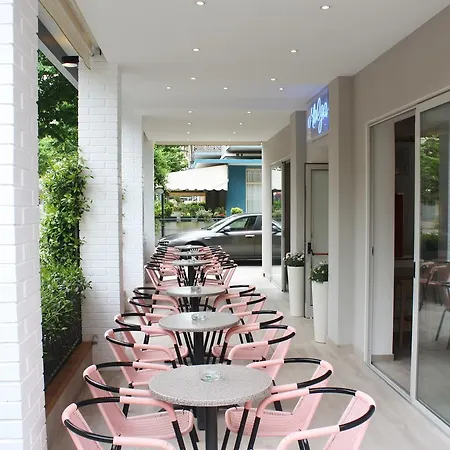 Helga ホテル カオルレ