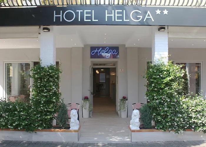 Helga Hotel 2*