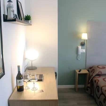 Helga Hotel 2*